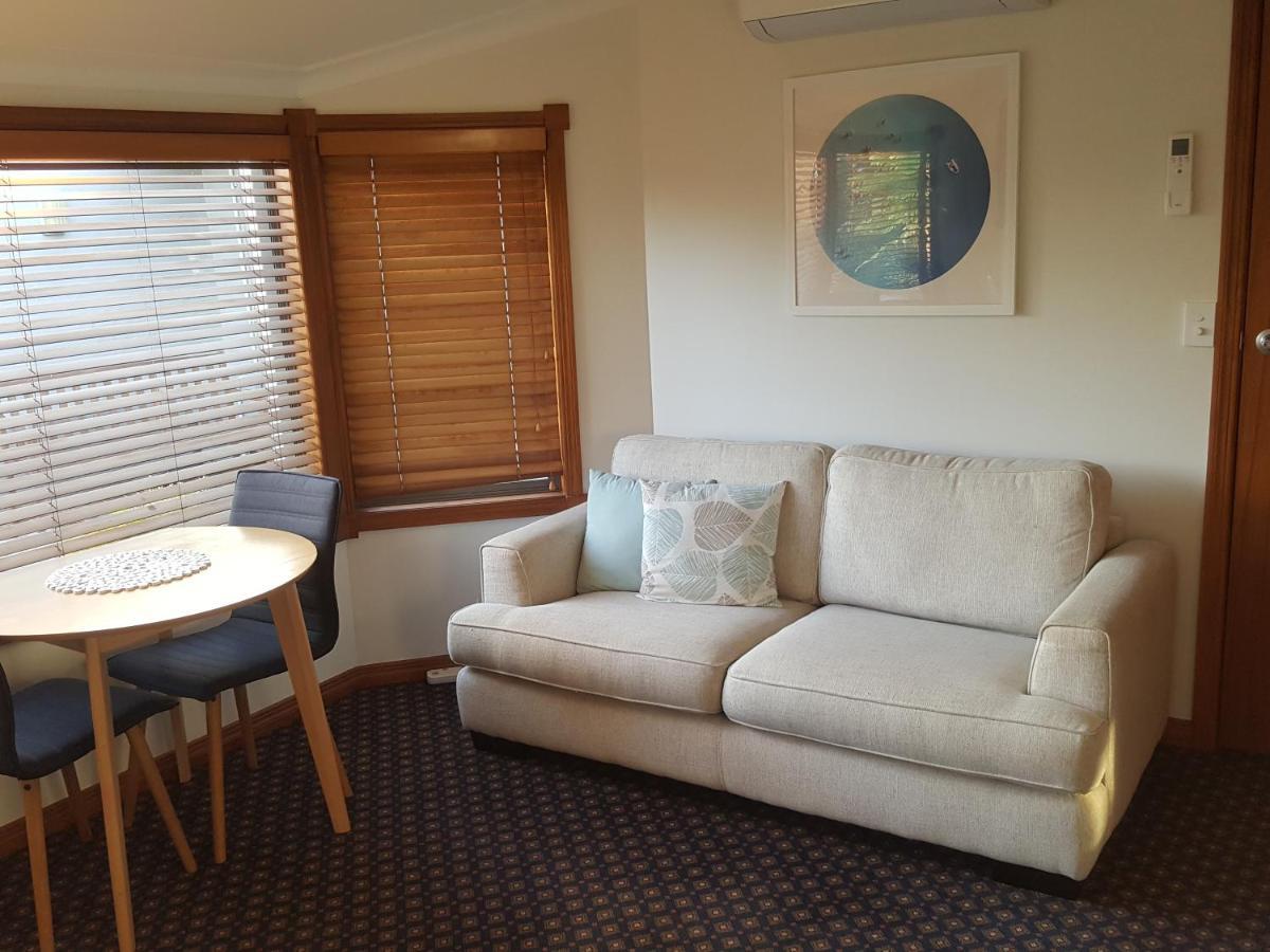 Above The River Karapiro Bed & Breakfast Eksteriør billede